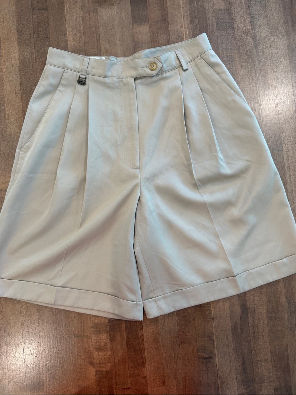 🤎 LACOSTE High-Waist Cream Pleated Bermuda Women’s Shorts 🤎